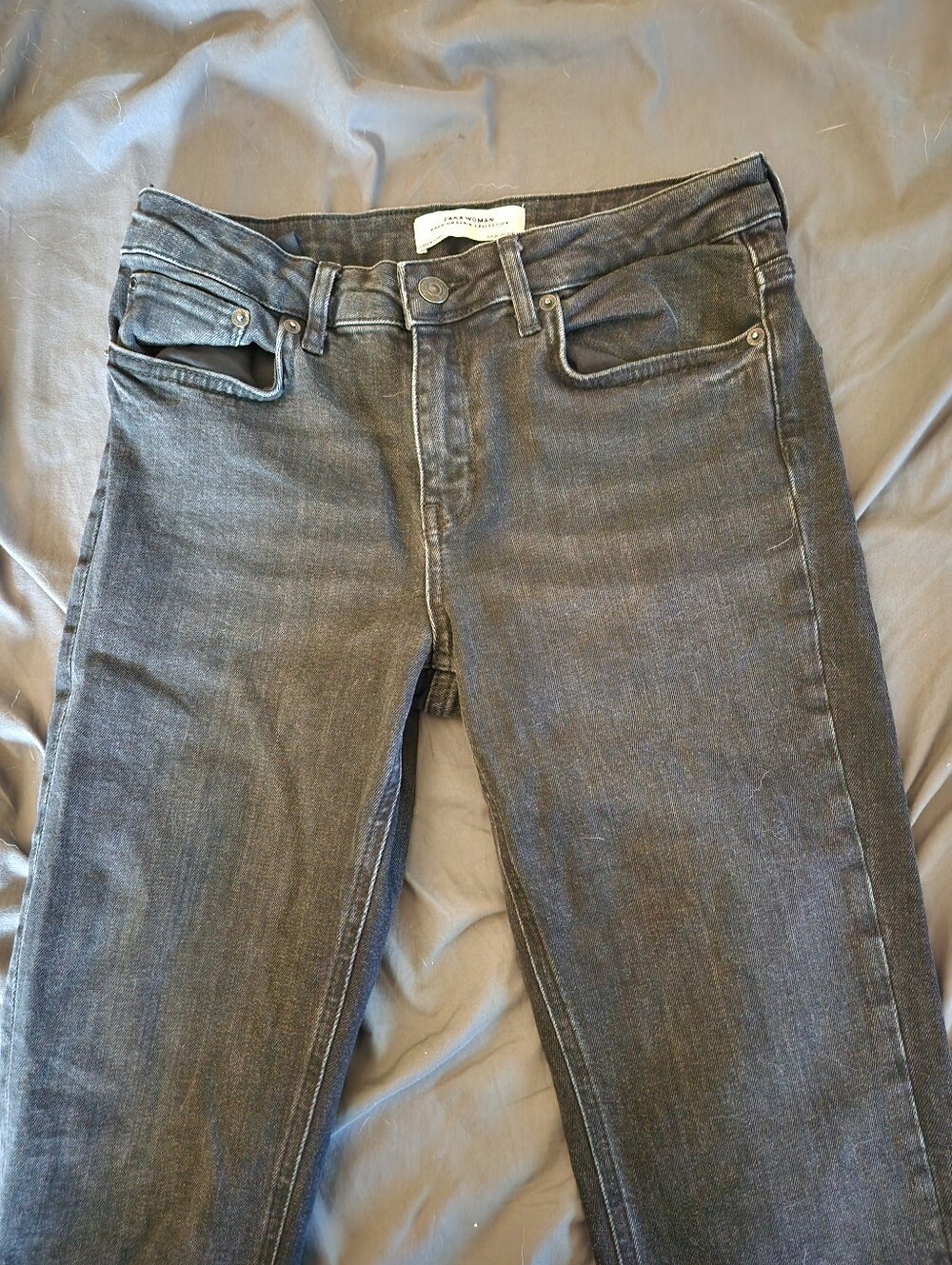 Zara Women’s Skinny Jeans in Washed Black